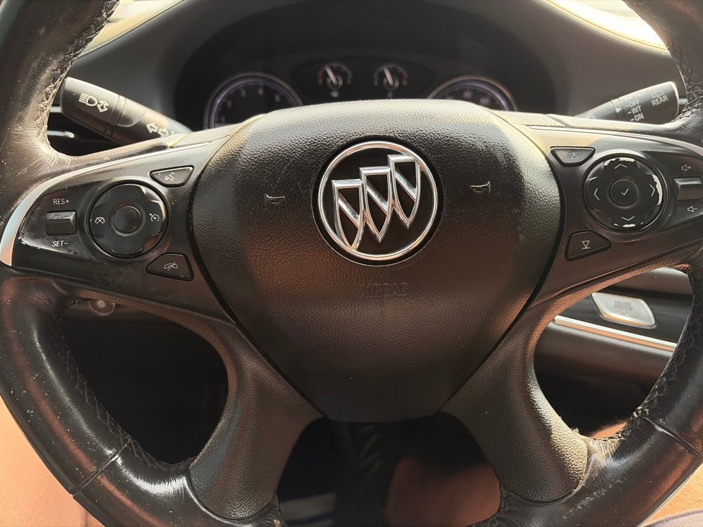Used 2018 Buick Enclave Essence FWD image 18