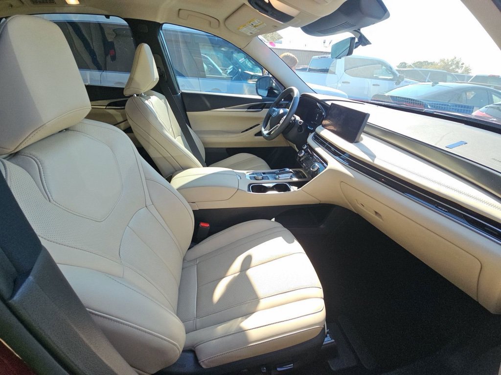 Certified 2024 INFINITI QX60 Luxe FWD image 11