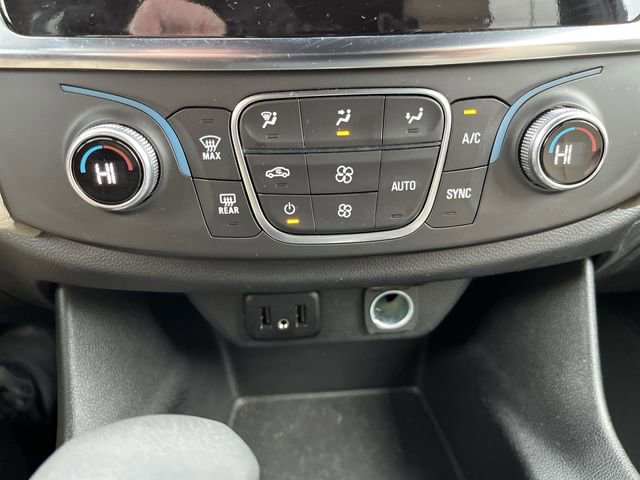 Used 2024 Chevrolet Traverse LS w/ Safety Package image 18