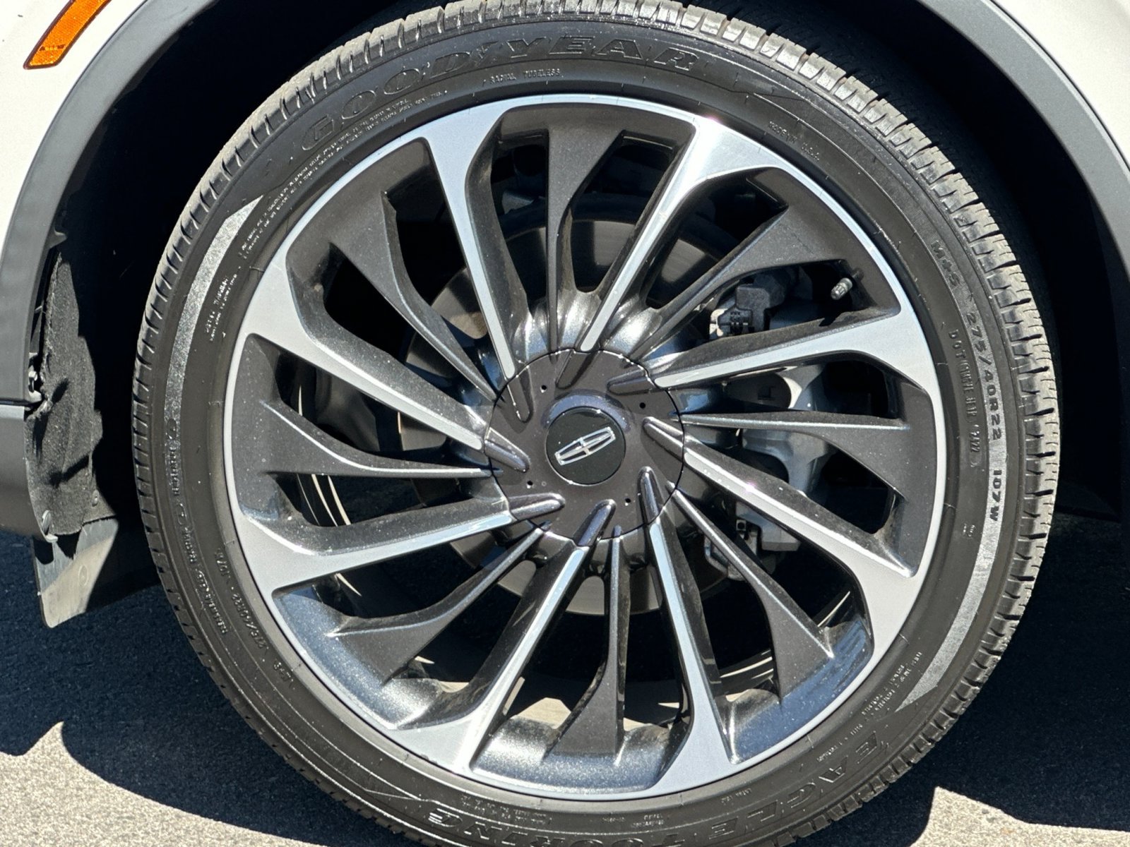 Used 2023 Lincoln Aviator Reserve w/ Equipment Group 201A RWD image 32