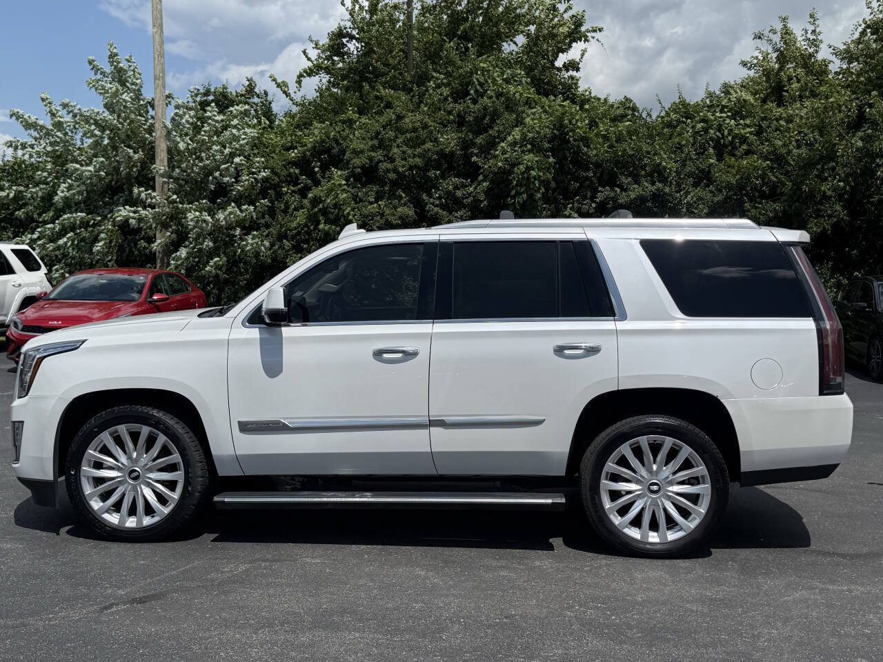 Used 2016 Cadillac Escalade Premium AWD/4WD image 2