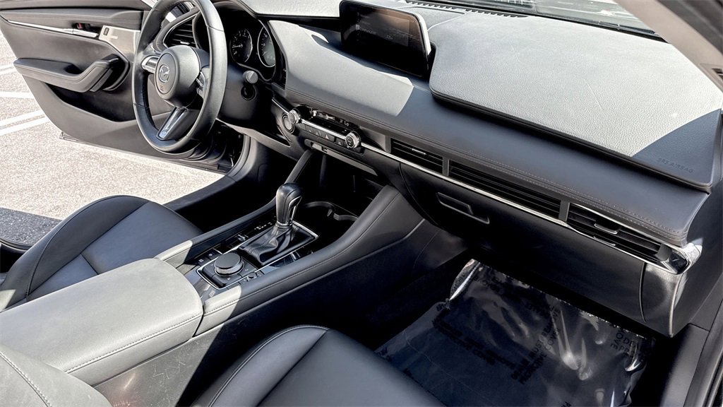 Used 2020 MAZDA MAZDA3 Sedan w/ Preferred Package image 33