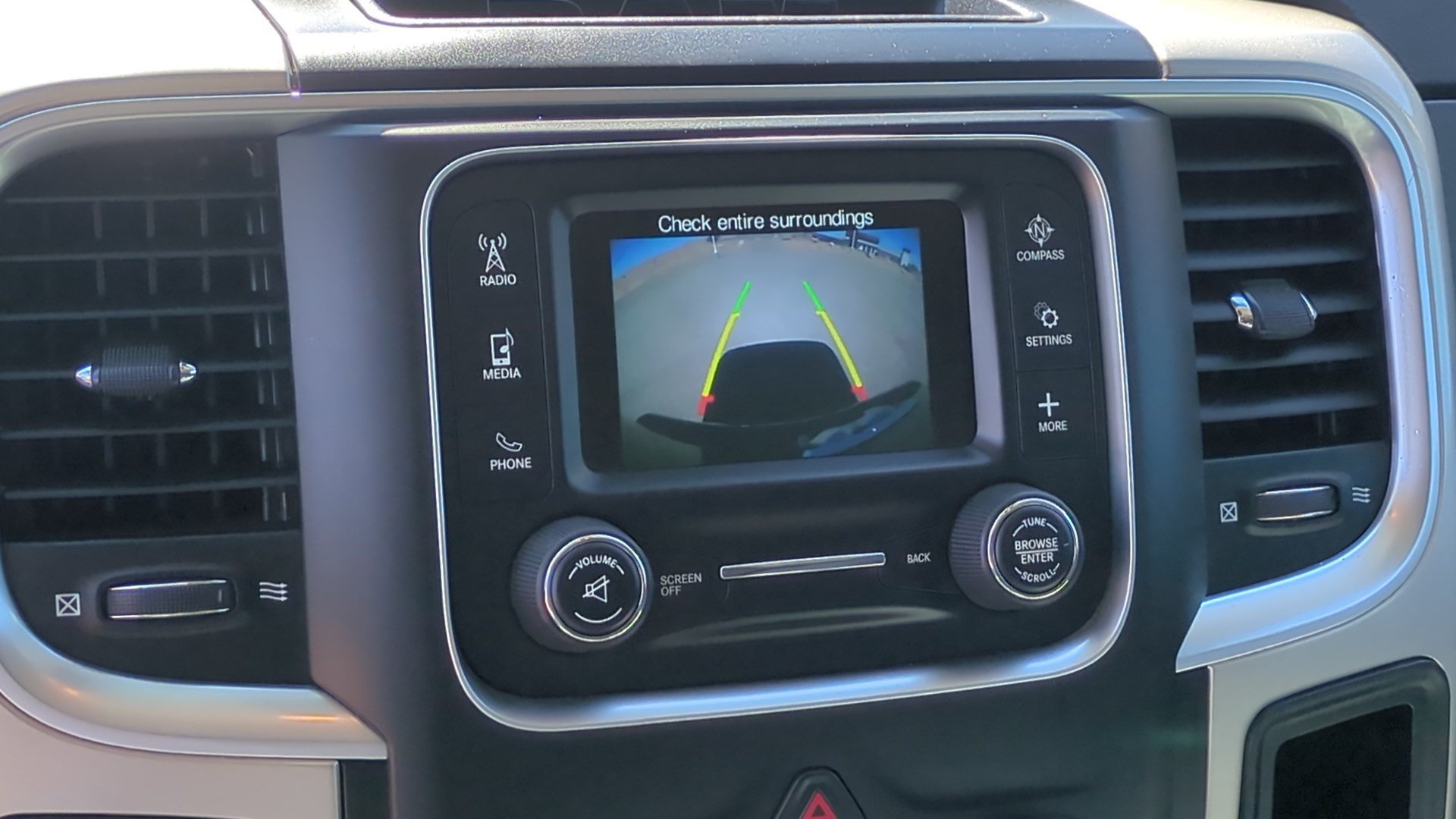 Used 2019 RAM 1500 Classic SLT AWD/4WD image 22