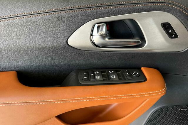 New 2026 Chrysler Pacifica Pinnacle image 8