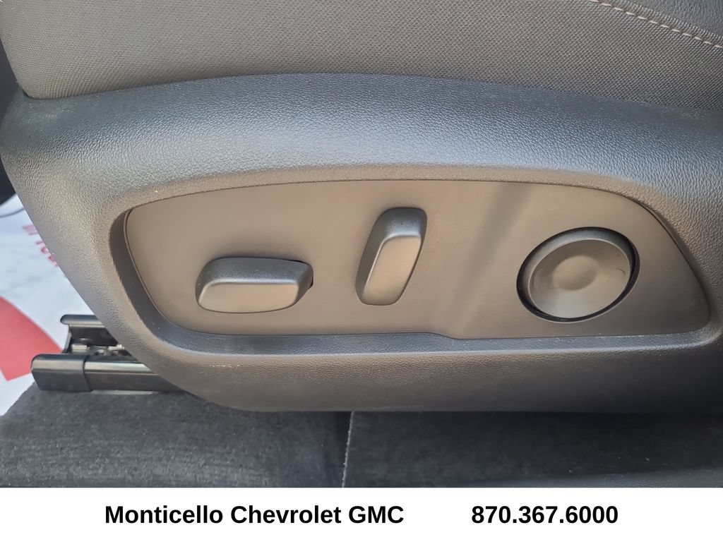 Used 2026 Chevrolet Equinox LT w/ Convenience Package II AWD/4WD image 14