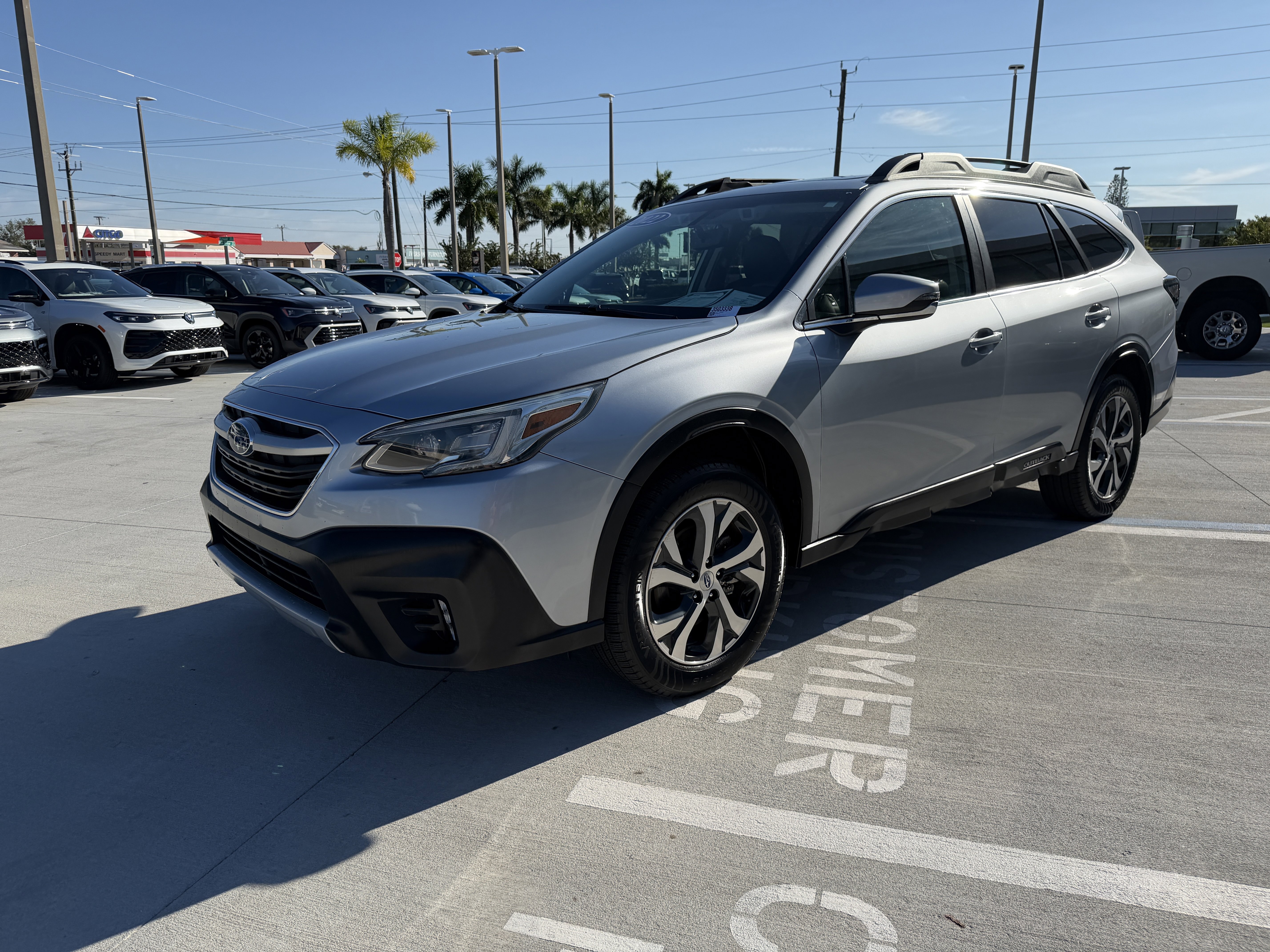 Used 2022 Subaru Outback Limited image 9