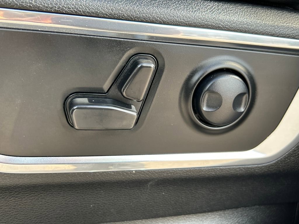 Used 2024 RAM 1500 Laramie image 17