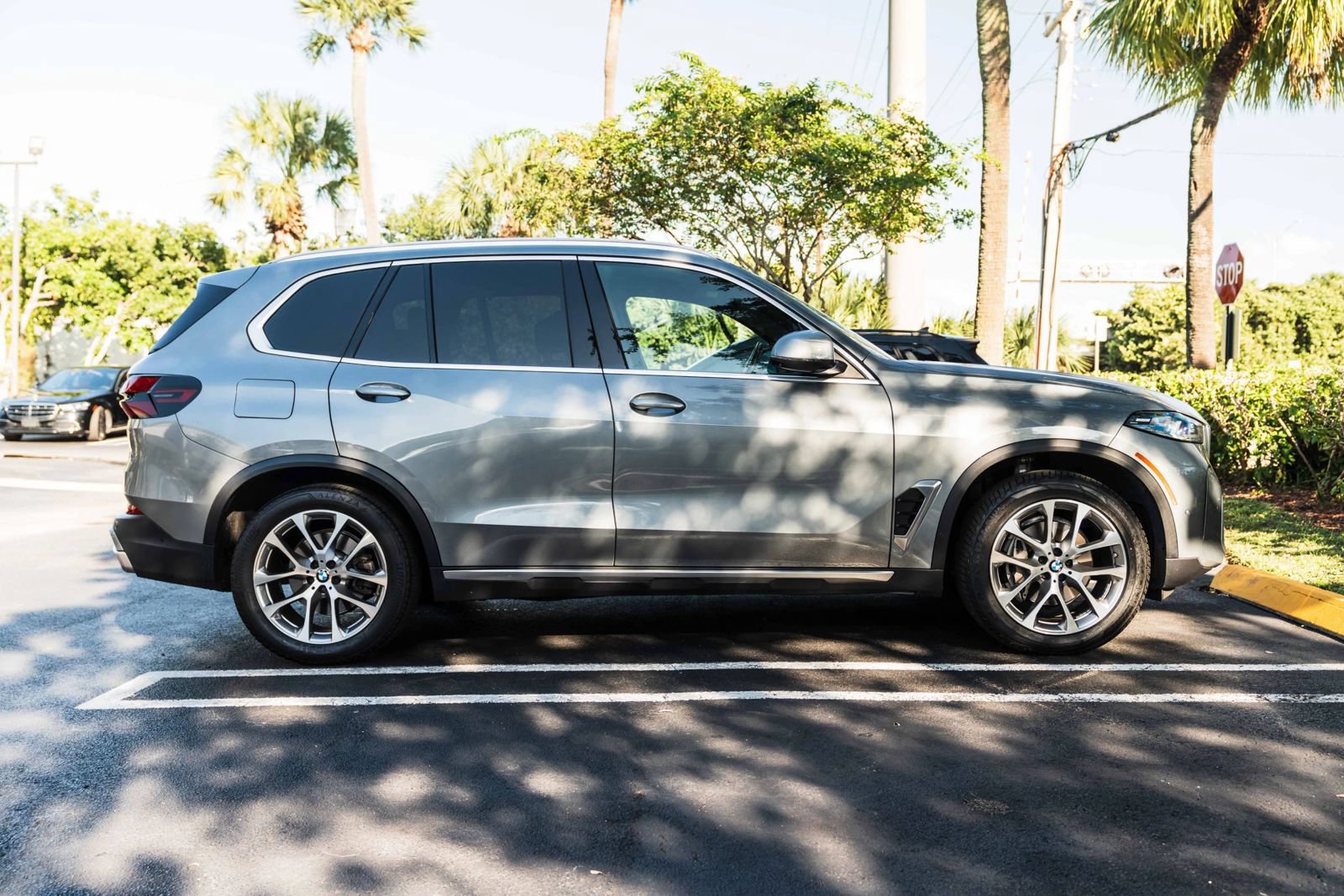 Used 2024 BMW X5 xDrive40i w/ Executive Package AWD/4WD image 59