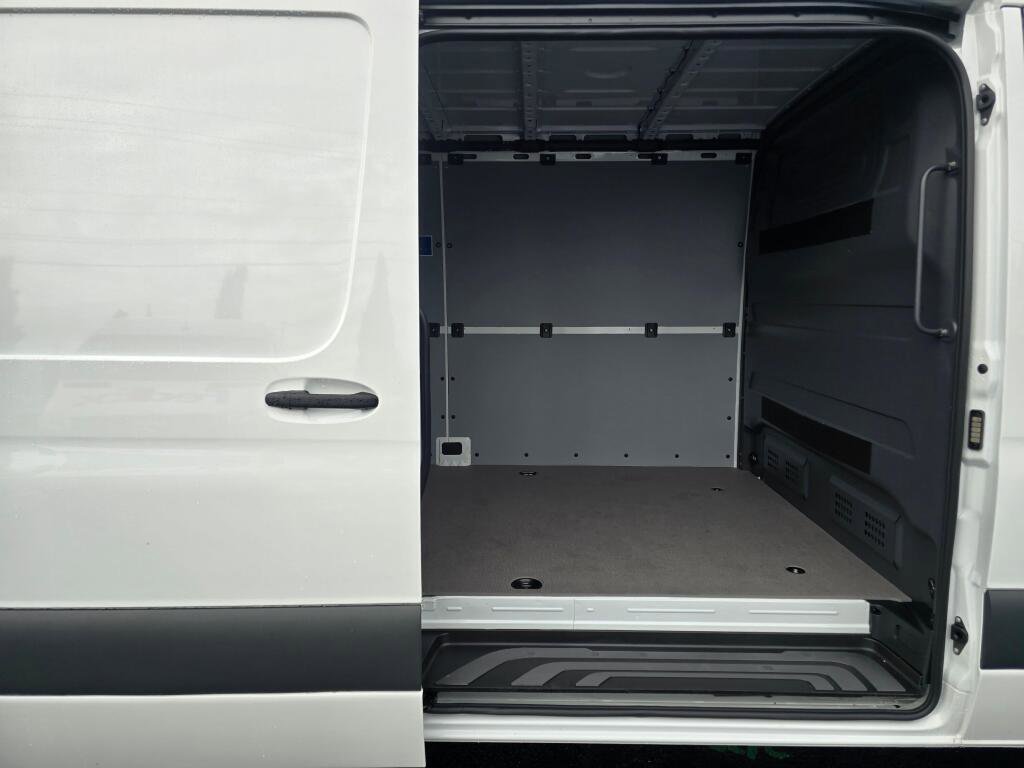 New 2026 Mercedes-Benz Sprinter 144 Cargo image 17