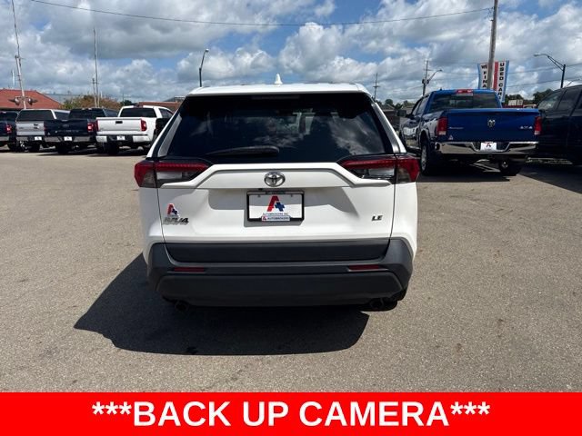 Used 2022 Toyota RAV4 LE w/ Carpet Mat Package (TMS) FWD image 4