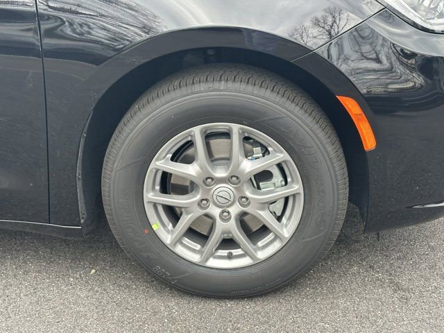 New 2026 Chrysler Pacifica Select FWD image 13