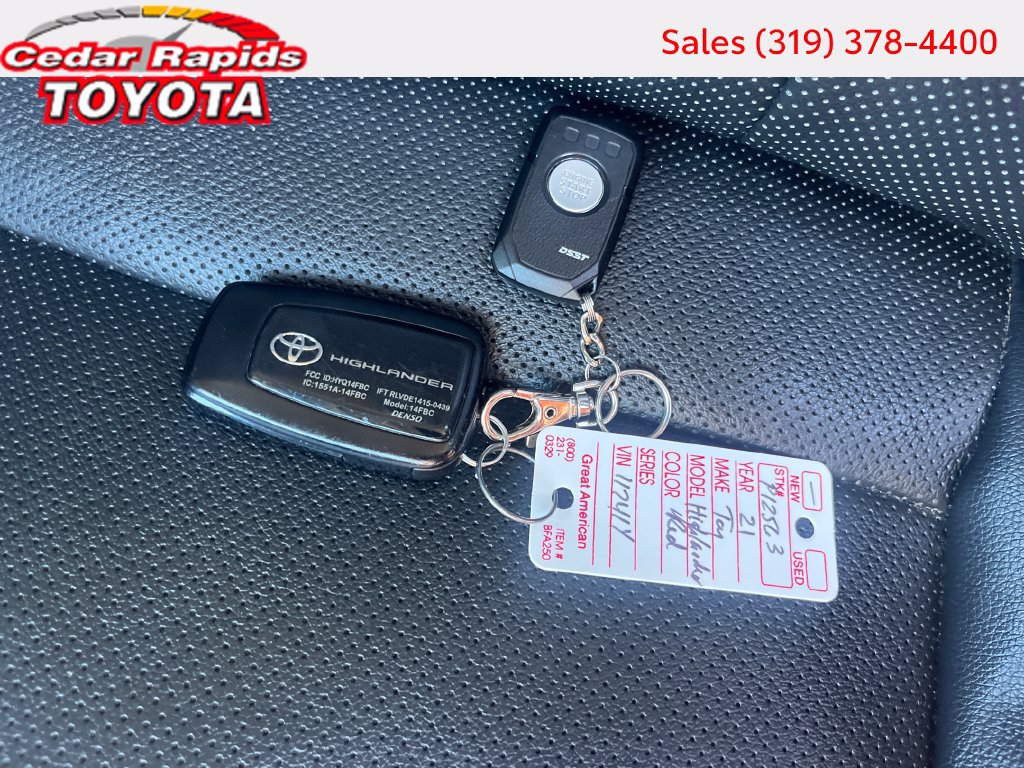 Certified 2021 Toyota Highlander Limited AWD/4WD image 18