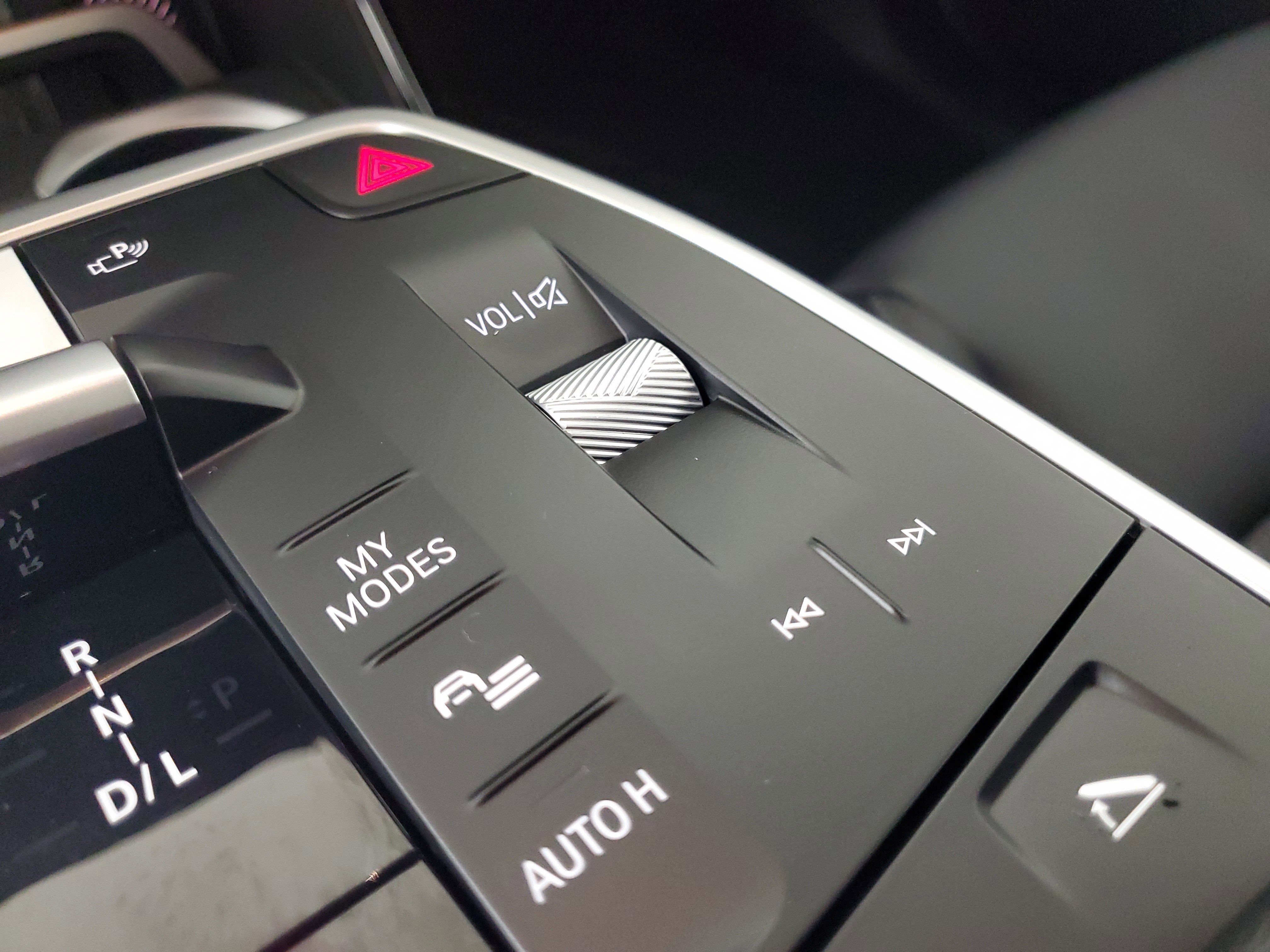 New 2025 BMW X2 xDrive28i w/ Convenience Package image 21