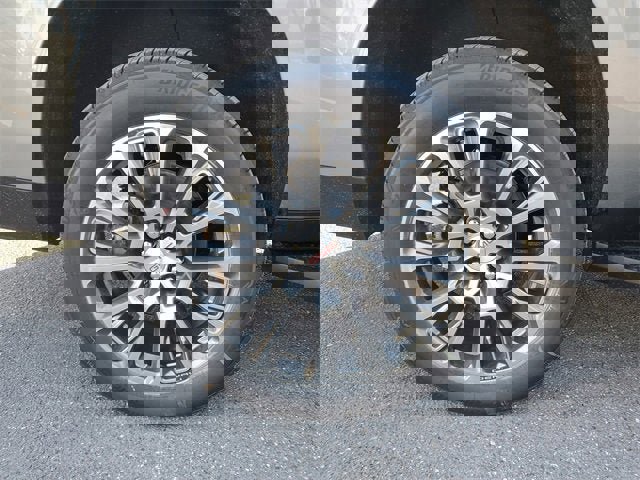 New 2025 GMC Yukon XL Denali image 6