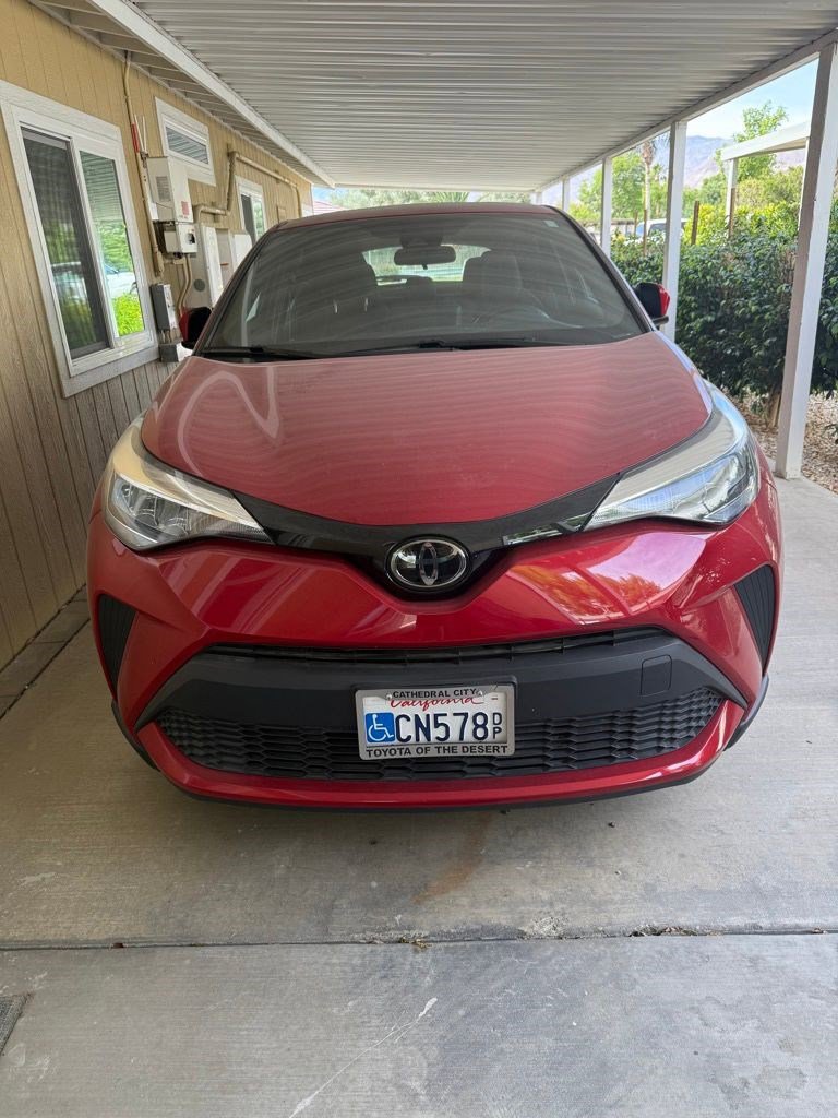 Certified 2022 Toyota C-HR XLE FWD image 3