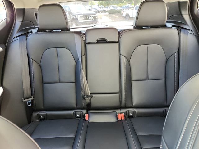 New 2025 Volvo XC40 B5 Core w/ Protection Package Premier AWD/4WD image 13