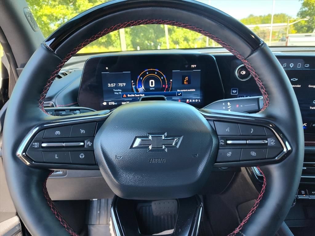Used 2025 Chevrolet Traverse RS w/ LPO, Floor Liner Package AWD/4WD image 18