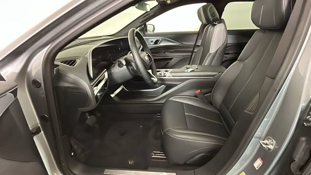 Used 2024 Cadillac Lyriq Tech RWD image 11