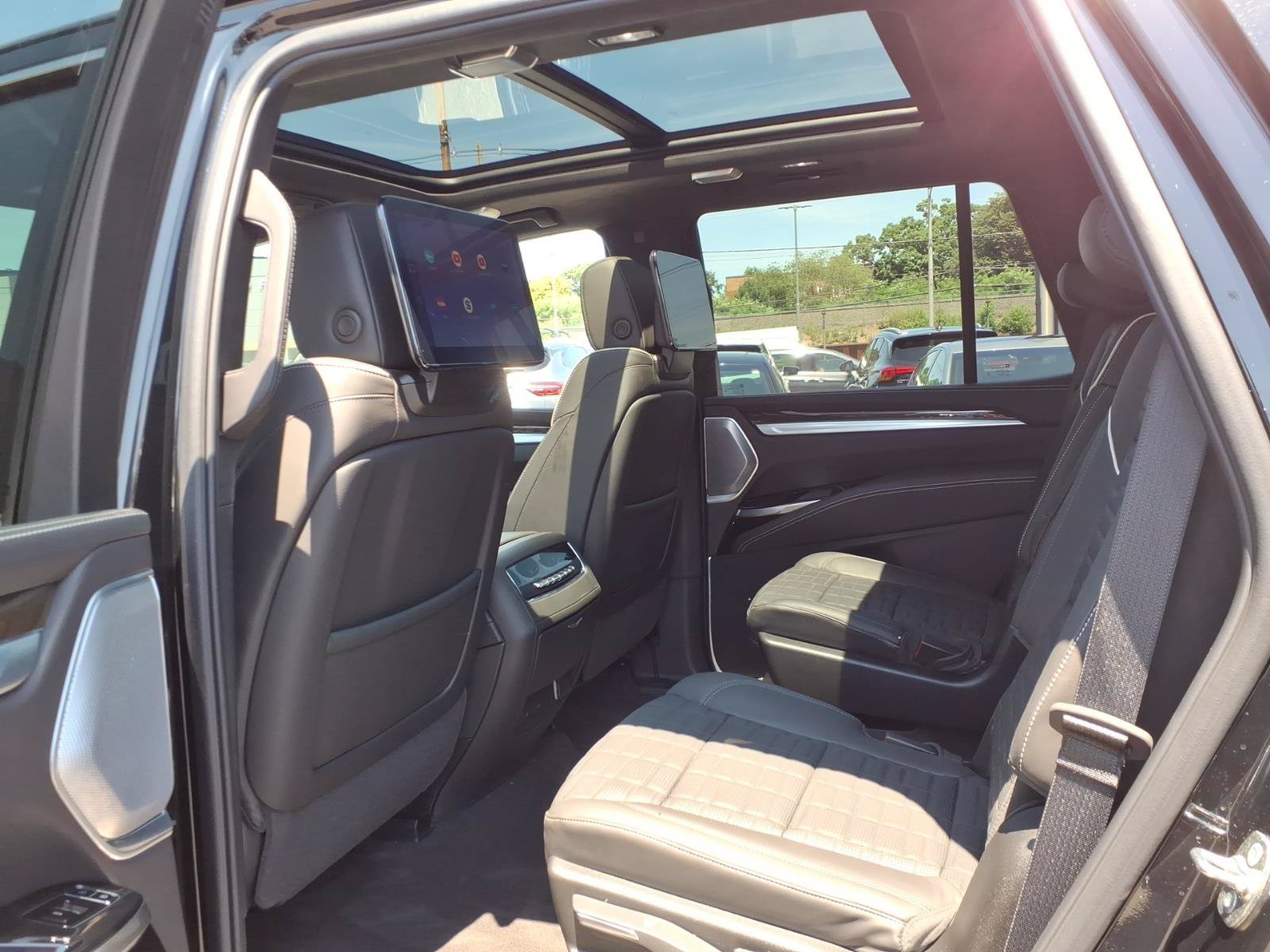 Certified 2026 Cadillac Escalade Platinum Luxury w/ LPO, Floor Liner Package AWD/4WD image 16