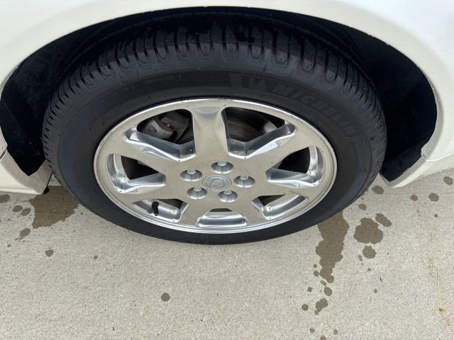 Used 2003 Cadillac CTS 3.2 w/ Preferred Equipment Group RWD image 12