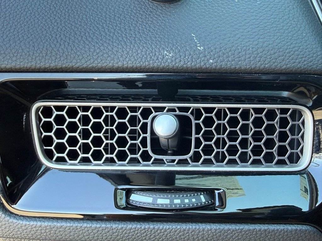 Used 2022 Honda Civic EX-L image 32