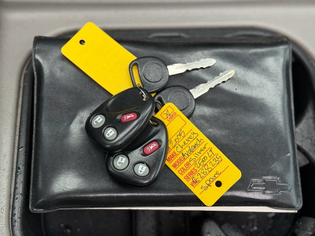 Used 2005 Chevrolet Avalanche 2500 w/ Preferred Equipment Group image 53