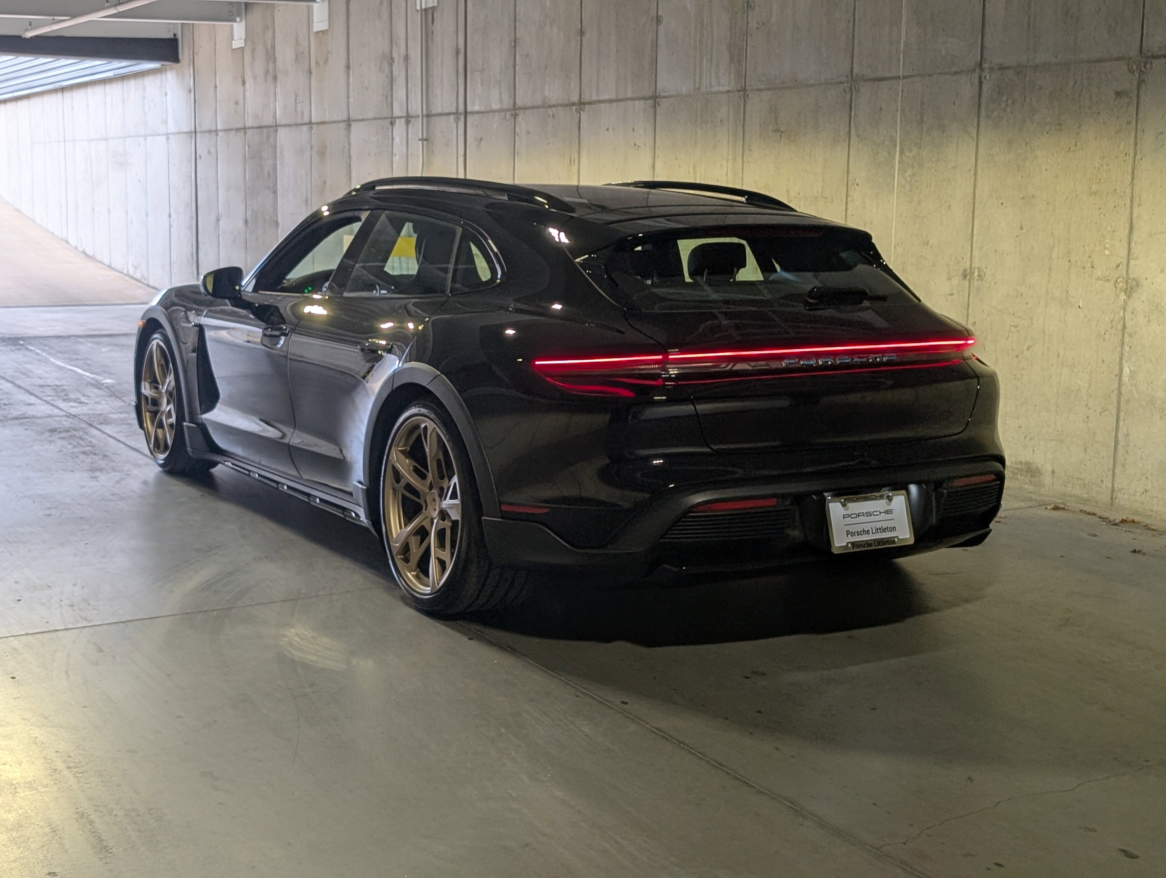 New 2026 Porsche Taycan 4 Cross Turismo image 3