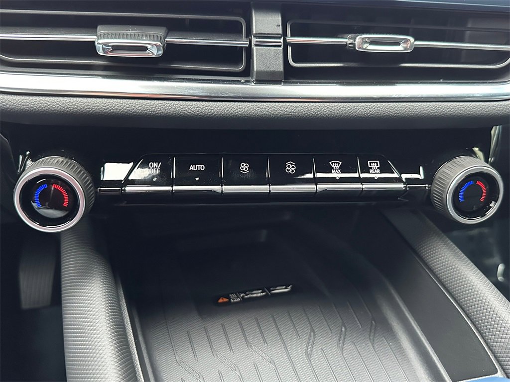 New 2026 Chevrolet Equinox EV LT image 27