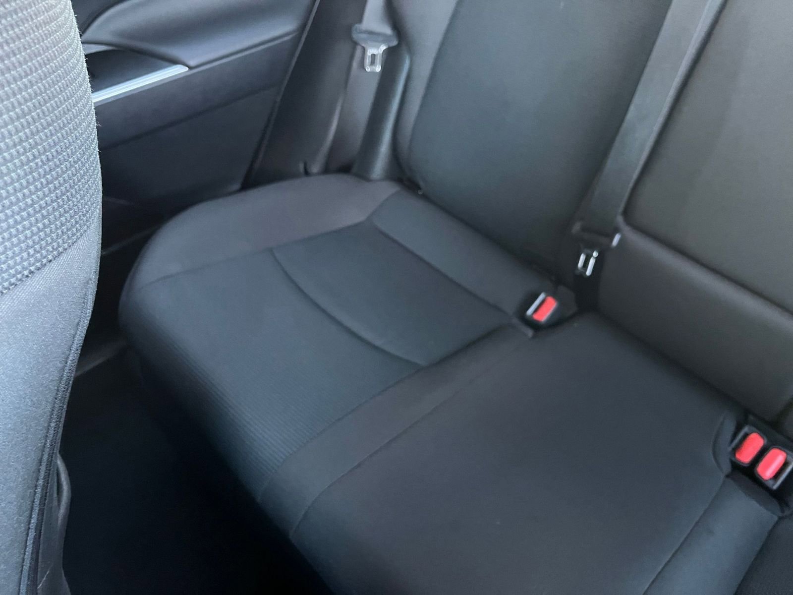 Used 2025 Toyota RAV4 LE image 39