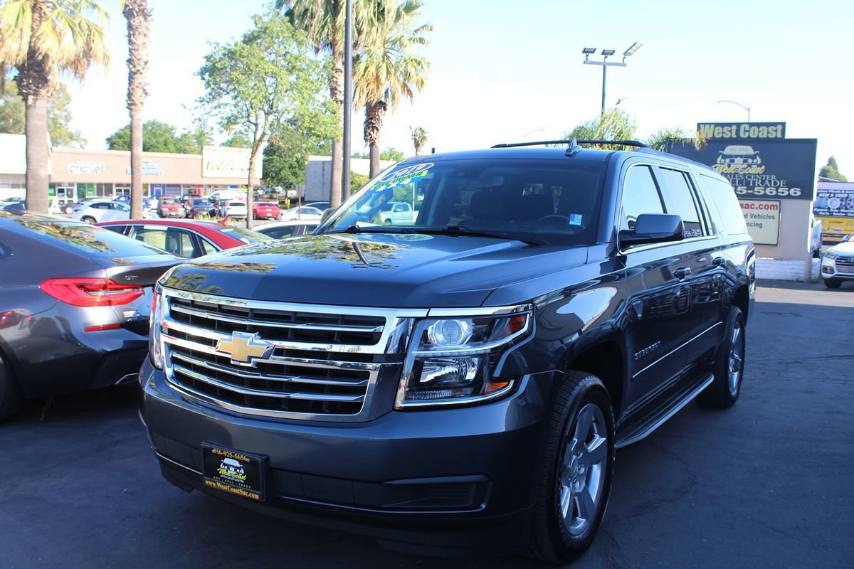 Used 2019 Chevrolet Suburban LS w/ All-Season Package image 4