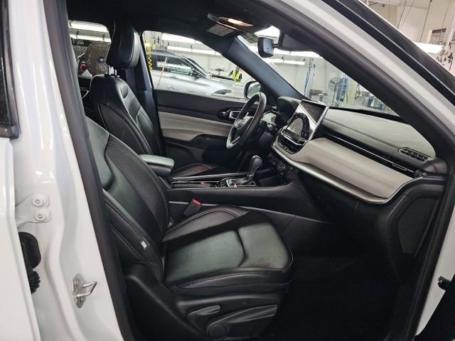 Used 2025 Jeep Compass Limited image 10