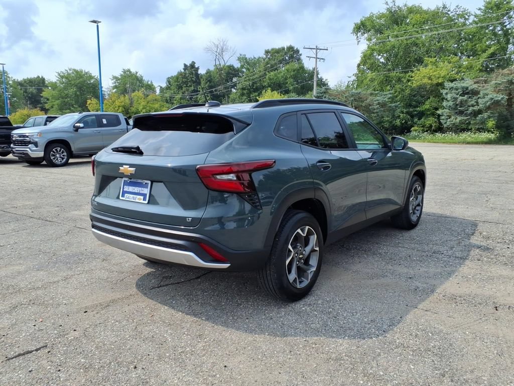 Used 2025 Chevrolet Trax LT w/ Driver Confidence Package FWD image 7