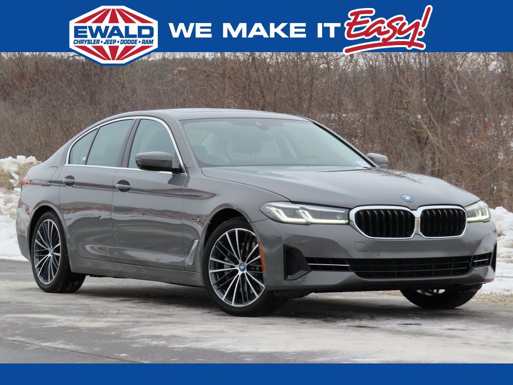 Used 2022 BMW 530e xDrive w/ Premium Package video 1