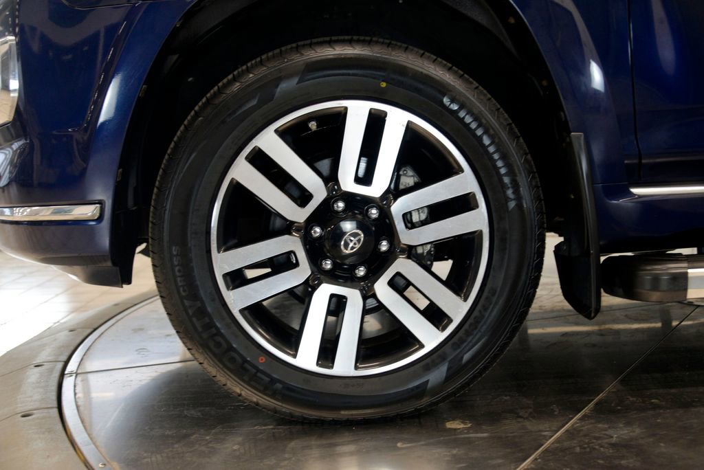 Used 2016 Toyota 4Runner Limited AWD/4WD image 10