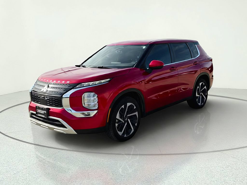 Used 2024 Mitsubishi Outlander SE FWD image 2