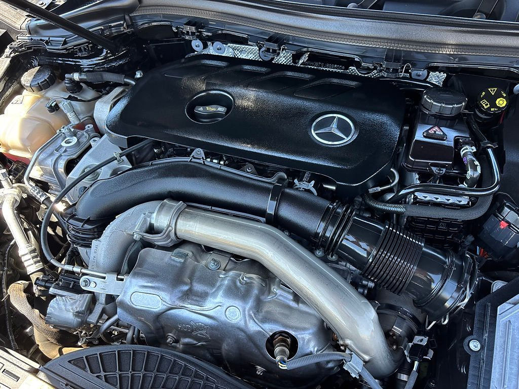 Used 2025 Mercedes-Benz GLA 250 image 29