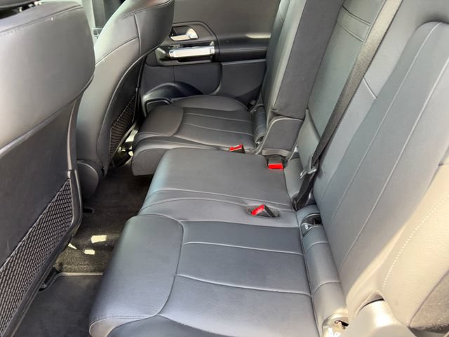 Used 2022 Mercedes-Benz GLB 250 image 24