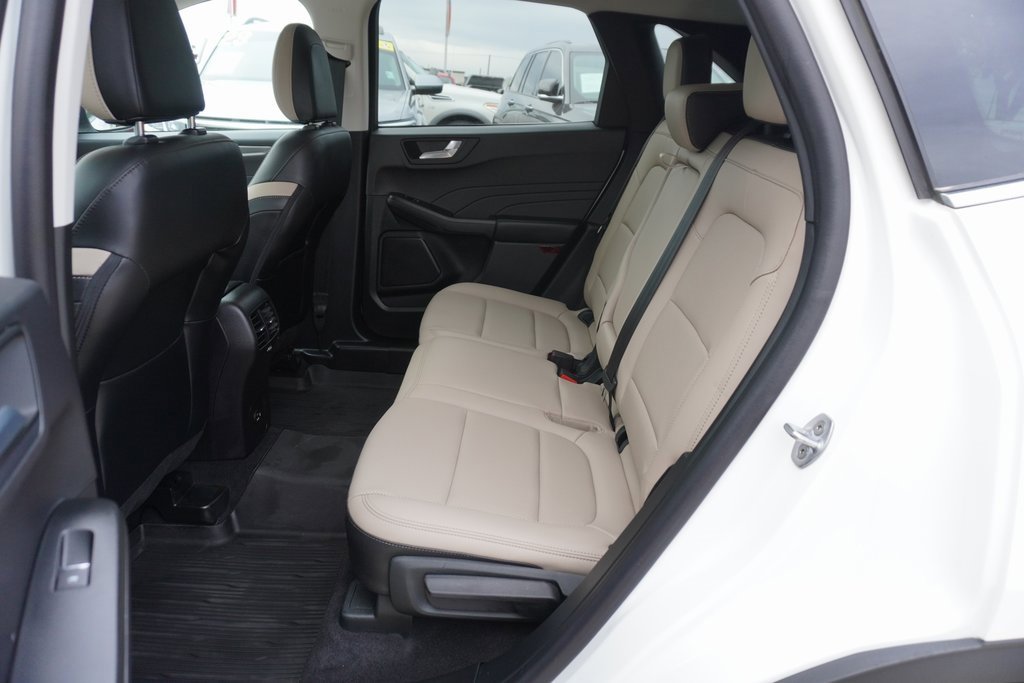 Certified 2022 Ford Escape Titanium image 19