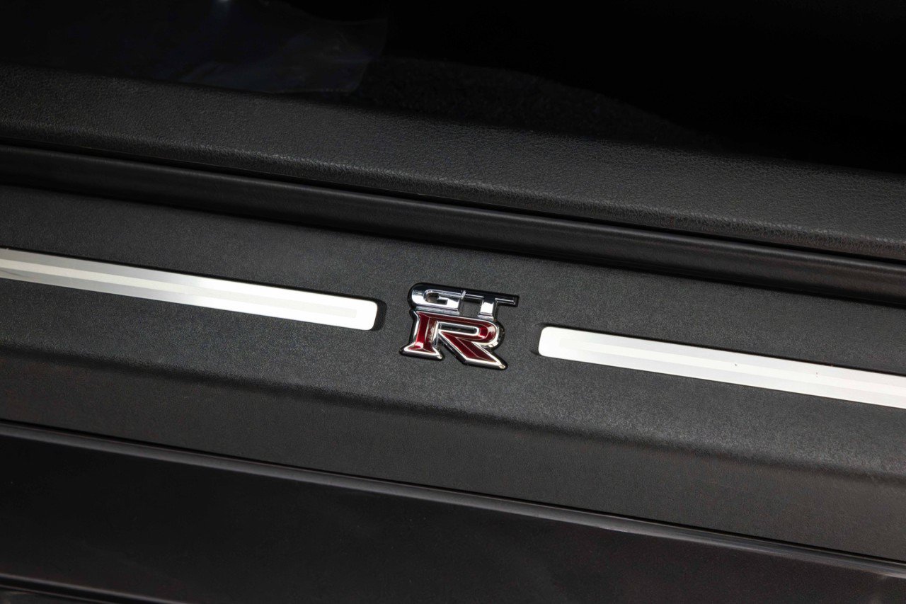 Used 2014 Nissan GT-R Black Edition AWD/4WD image 38