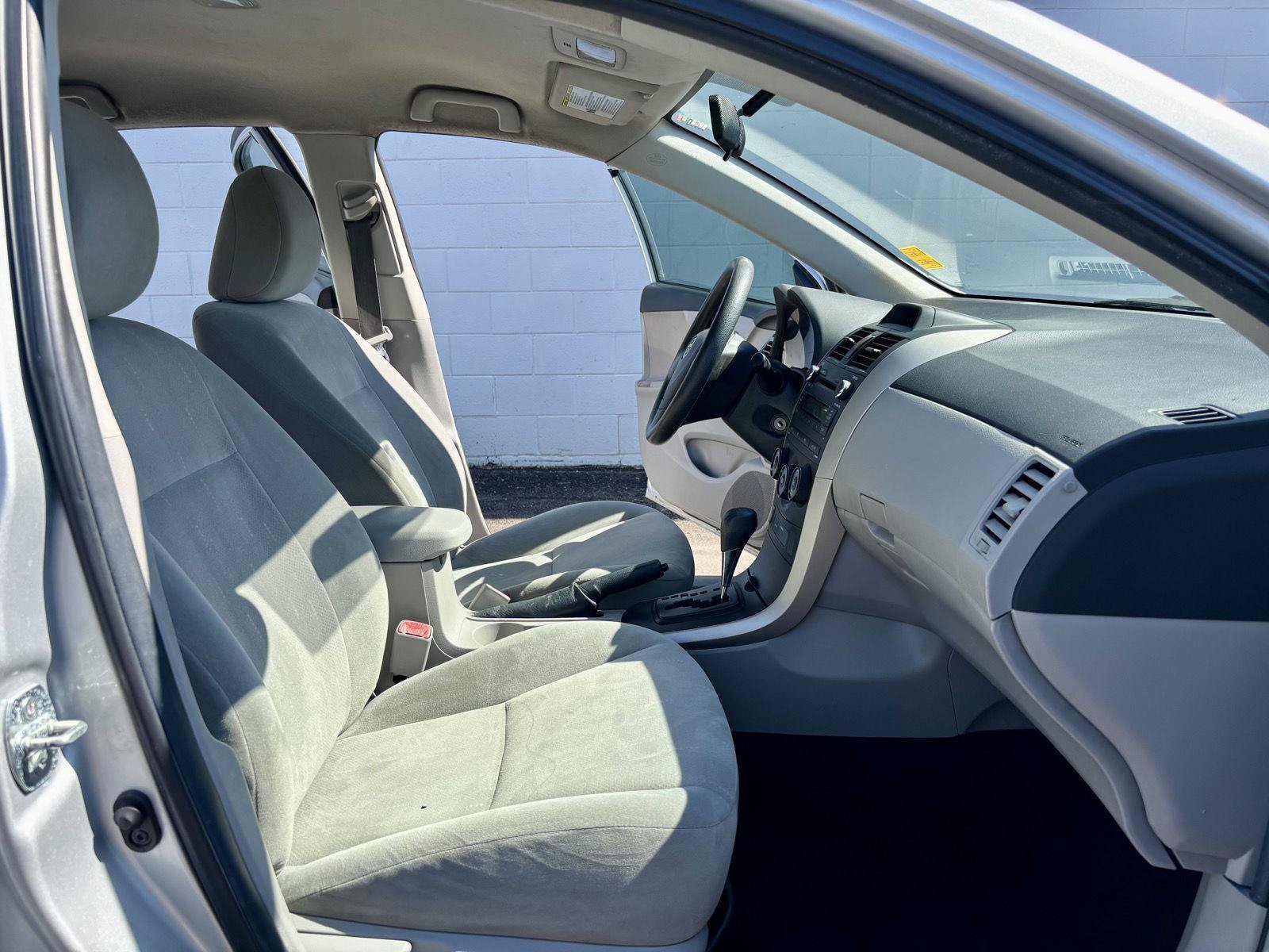 Used 2012 Toyota Corolla L FWD image 7