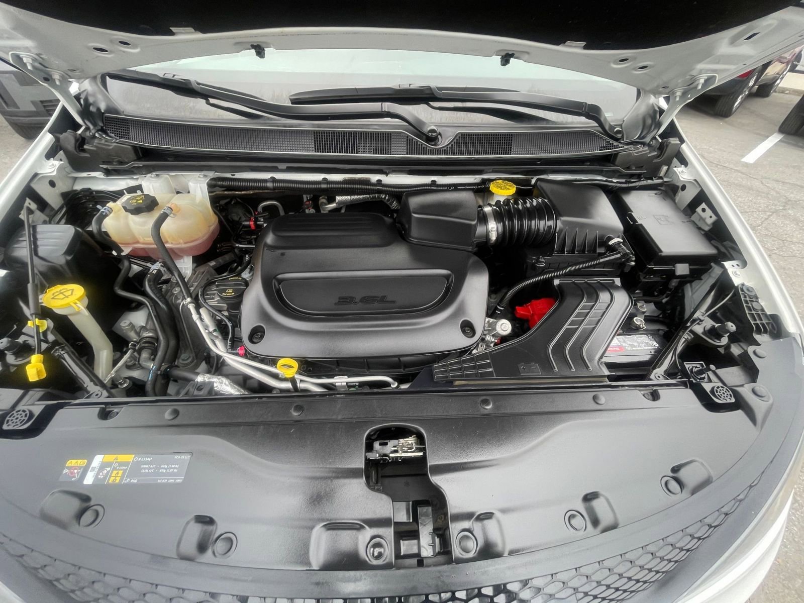 Used 2023 Chrysler Voyager LX image 34