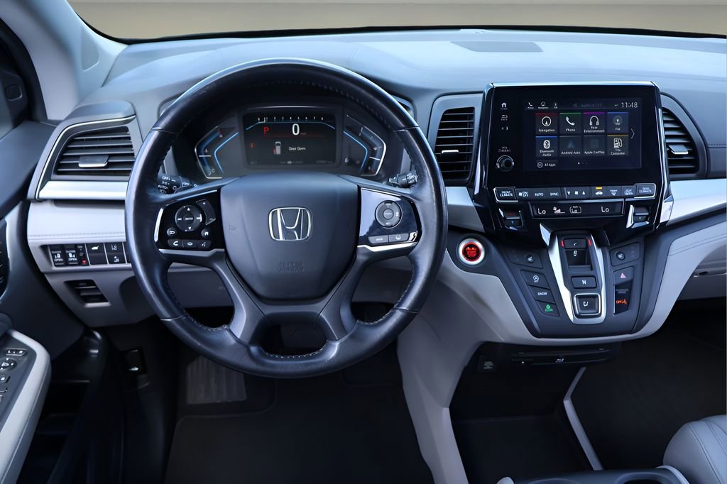 Used 2018 Honda Odyssey Touring image 16