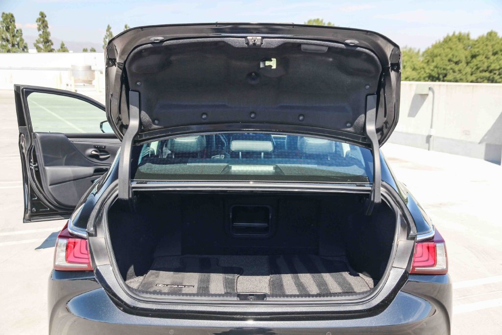Certified 2024 Lexus ES 350 w/ Premium Package FWD image 26