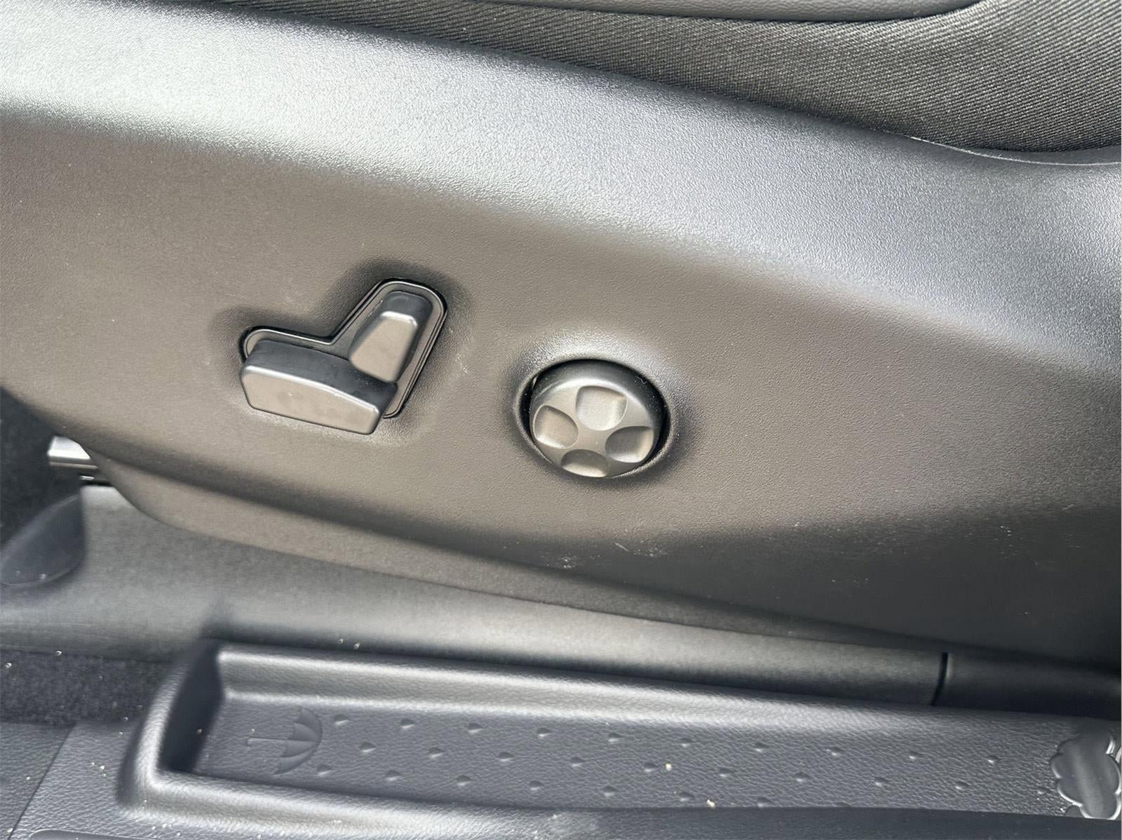 New 2026 Chrysler Pacifica Select image 13