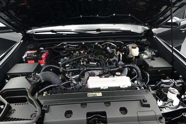 Used 2024 Toyota Tacoma SR5 AWD/4WD image 16