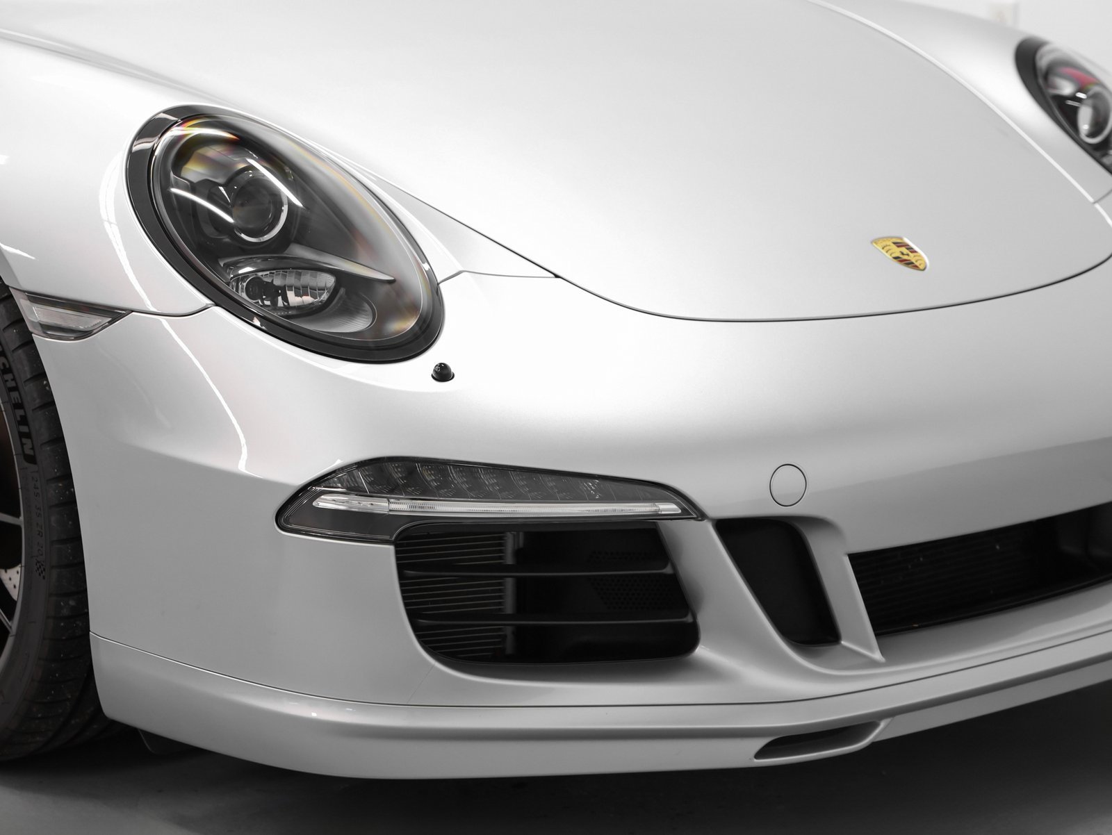 Used 2015 Porsche 911 Carrera GTS image 16