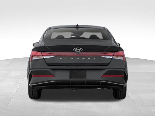 Used 2024 Hyundai Elantra SEL FWD image 8