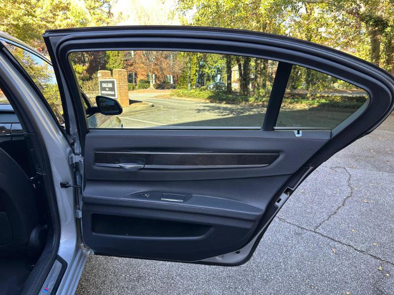 Used 2013 BMW 740Li image 40