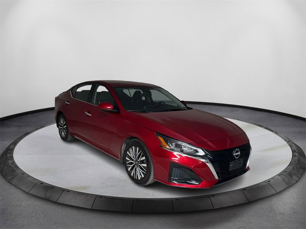 Used 2023 Nissan Altima 2.5 SV image 3
