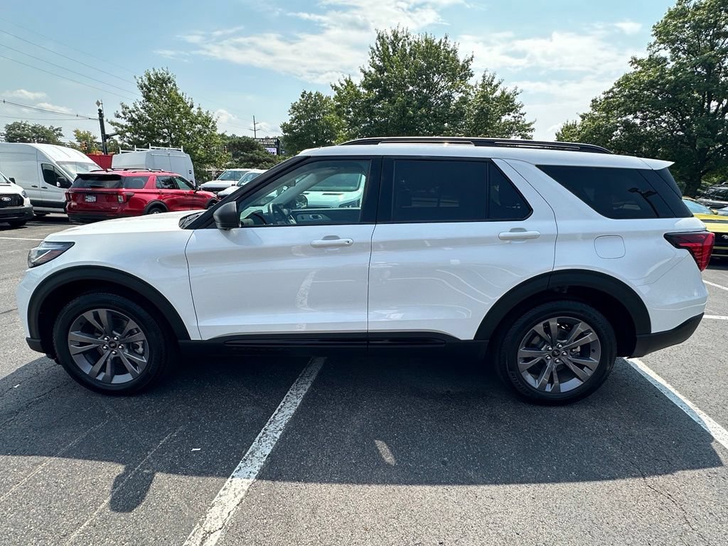 New 2026 Ford Explorer Active w/ Active Comfort Package AWD/4WD image 2